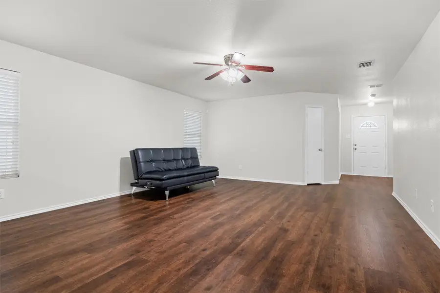 8421 River Bluffs Drive, Arlington, TX 76002 - #3