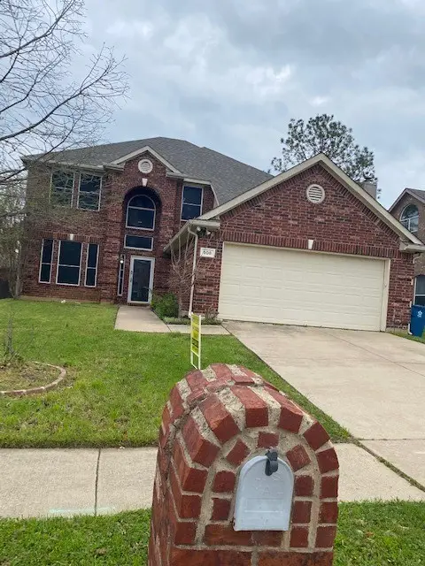 508 Briaroaks Drive, Lake Dallas, TX 75065