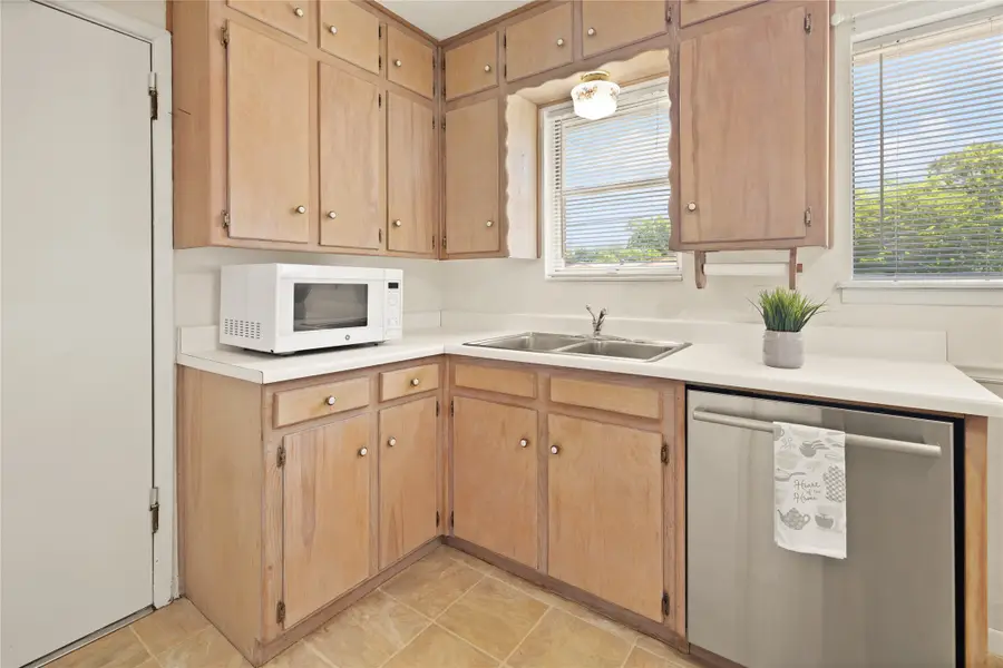 1332 Harrison Lane, Hurst, TX 76053 - #3