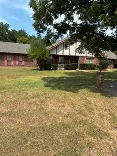 1219 Kiowa Drive E, Lake Kiowa, TX 76240 - #2