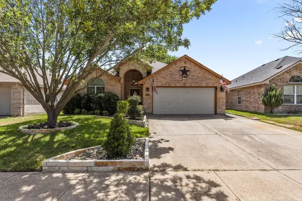 313 Leisure Lane, Waxahachie, TX 75165