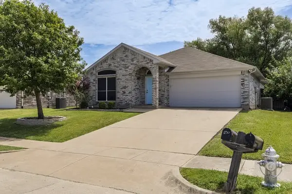 1230 Misty Drive, Midlothian, TX 76065