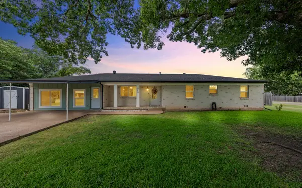 525 W 7th Street, Crawford, TX 76638