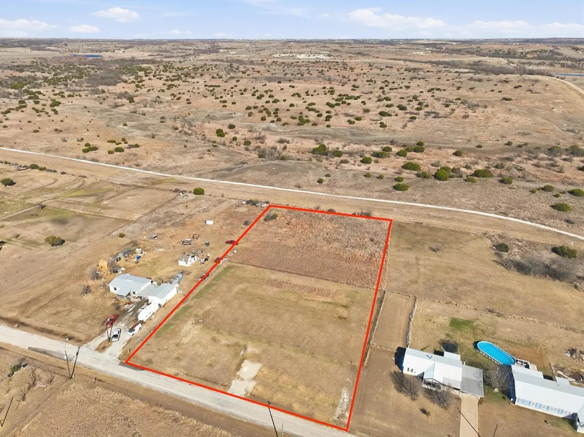 401 E Sunchase Drive, Granbury, TX 76049 - #1