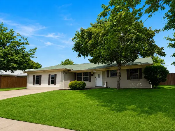 13706 Janwood Lane, Farmers Branch, TX 75234