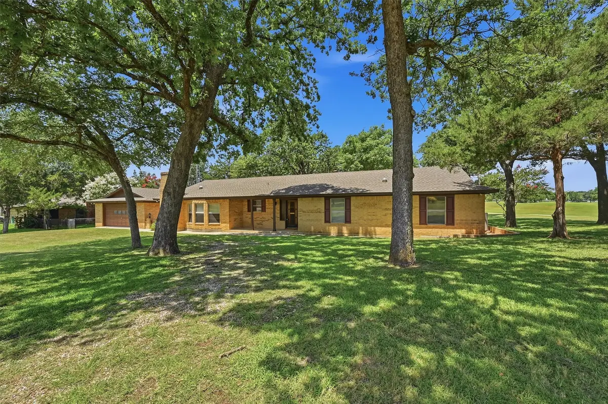 100 Mohican Trail, Lake Kiowa, TX 76240 - #1