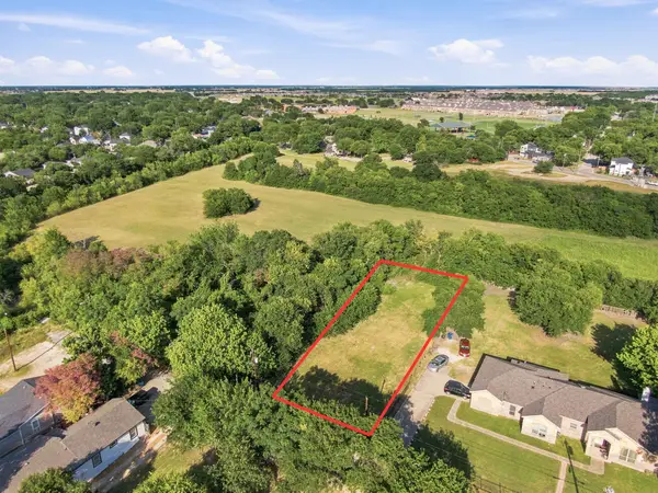 206 Young Street, Waxahachie, TX 75165