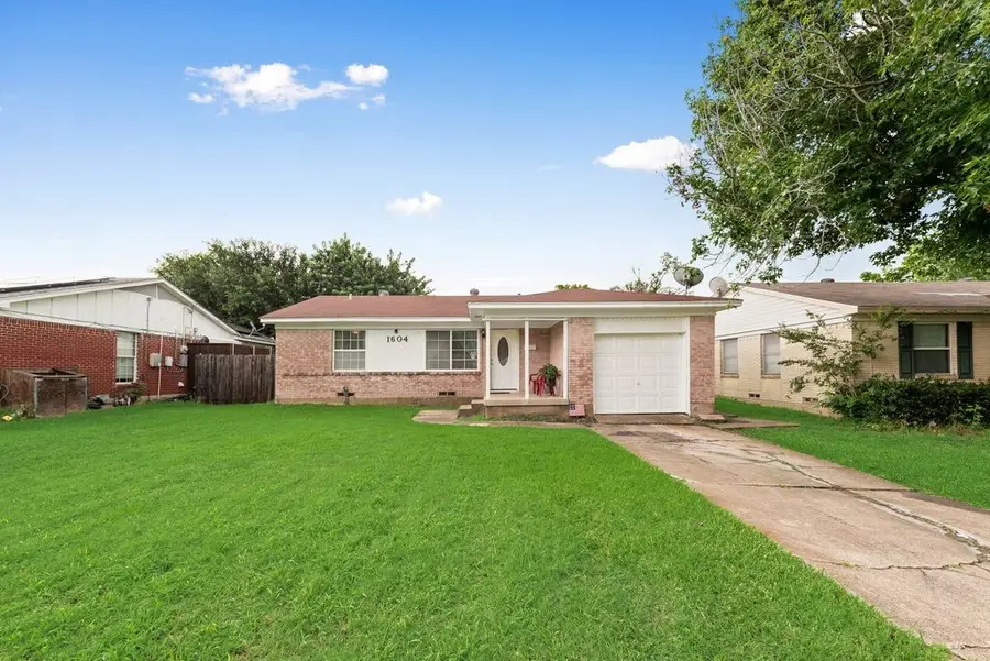 1604 Summit Street, Mesquite, TX 75149 - #2