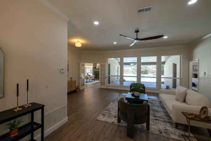 612 Aqua Vista Drive, Granbury, TX 76049 - #2