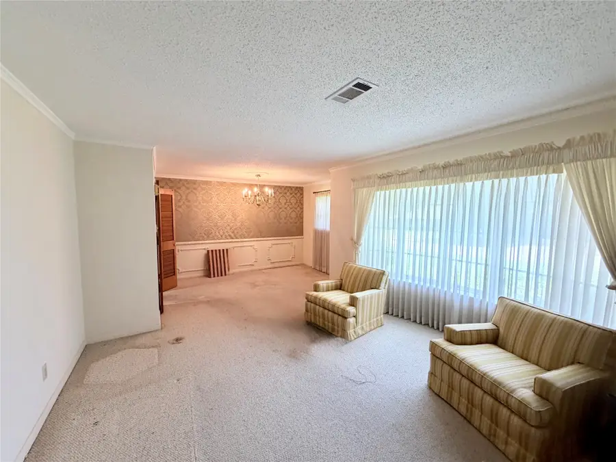 3811 Laurel Canyon Drive, Dallas, TX 75233 - #3
