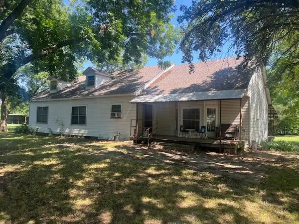 6477 W Fm 922, Valley View, TX 76272