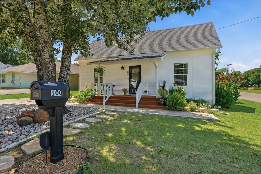 100 Buchanan Street, Whitesboro, TX 76273 - #2