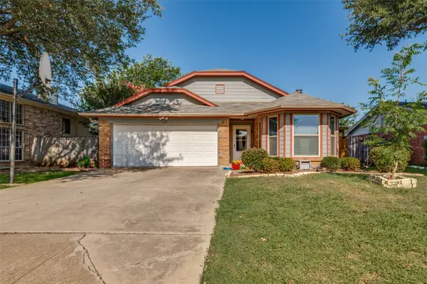 5210 Rowcrop Drive, Arlington, TX 76017