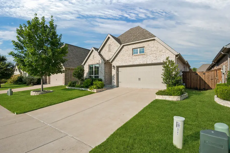 8721 Navidad Falls Drive, McKinney, TX 75071 - #2