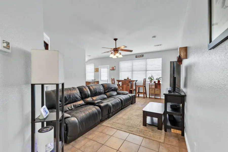 609 Lonestar Park Lane, Ponder, TX 76259 - #2