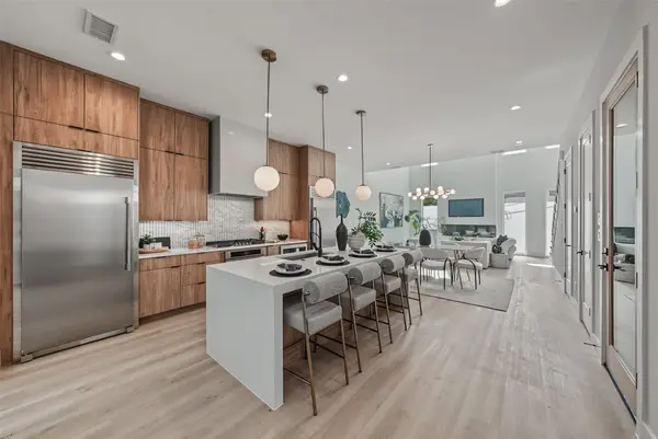 822 Duluth Street, Dallas, TX 75212