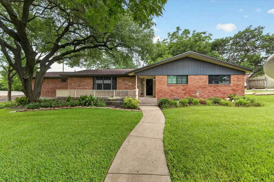 9700 Brookwood Circle, Woodway, TX 76712 - #2