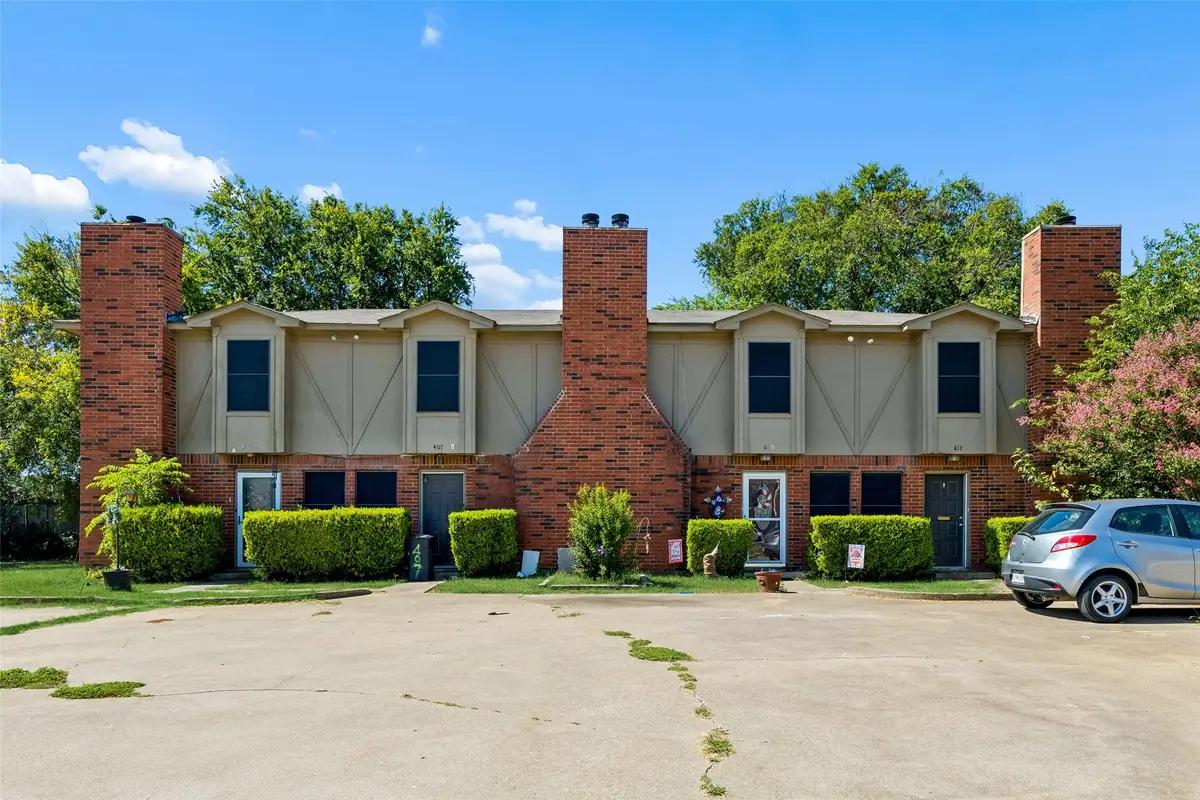 405 Cambridge Drive, Saginaw, TX 76179 - #1