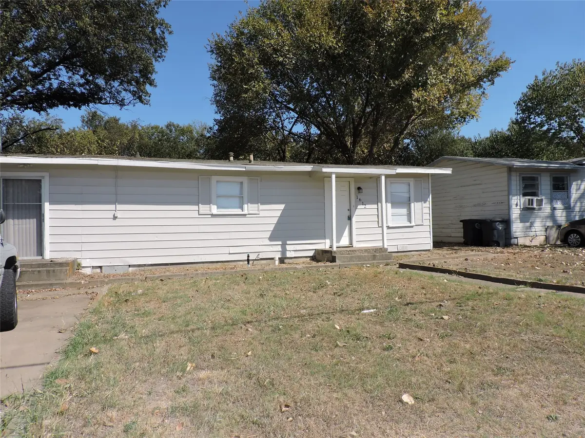 1612 N Anglin Street, Cleburne, TX 76031 - #1