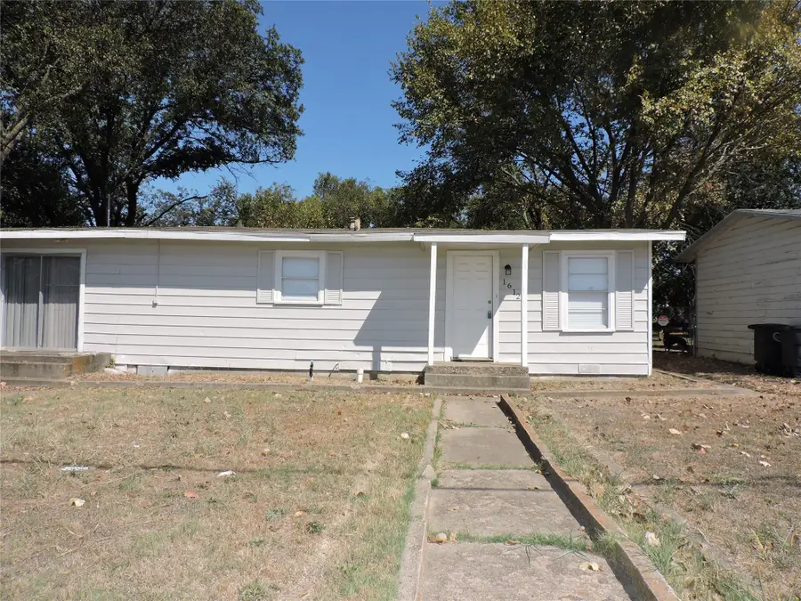 1612 N Anglin Street, Cleburne, TX 76031 - #2