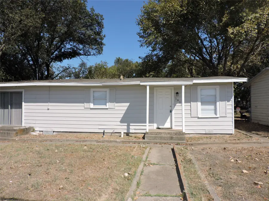 1612 N Anglin Street, Cleburne, TX 76031 - #3