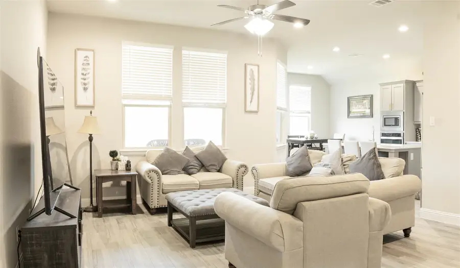 3608 Rolling Meadows Drive, Grand Prairie, TX 76065 - #3