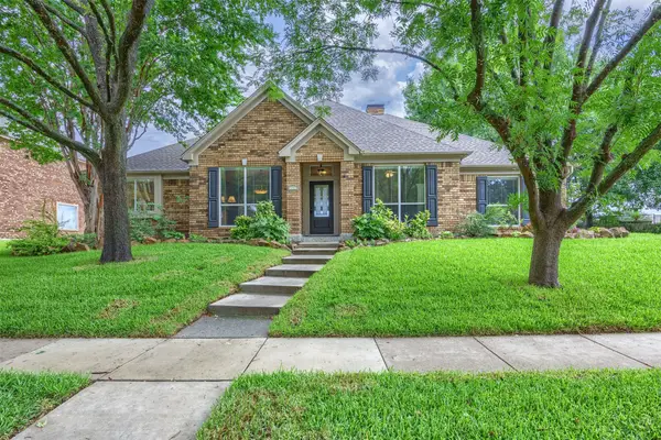 1717 Whitney Drive, Richardson, TX 75082