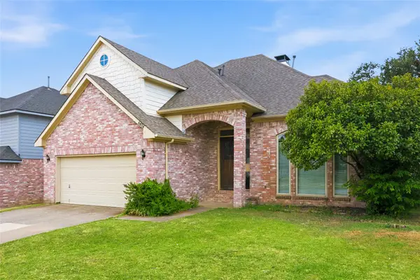 6808 Greenleaf Drive, North Richland Hills, TX 76182