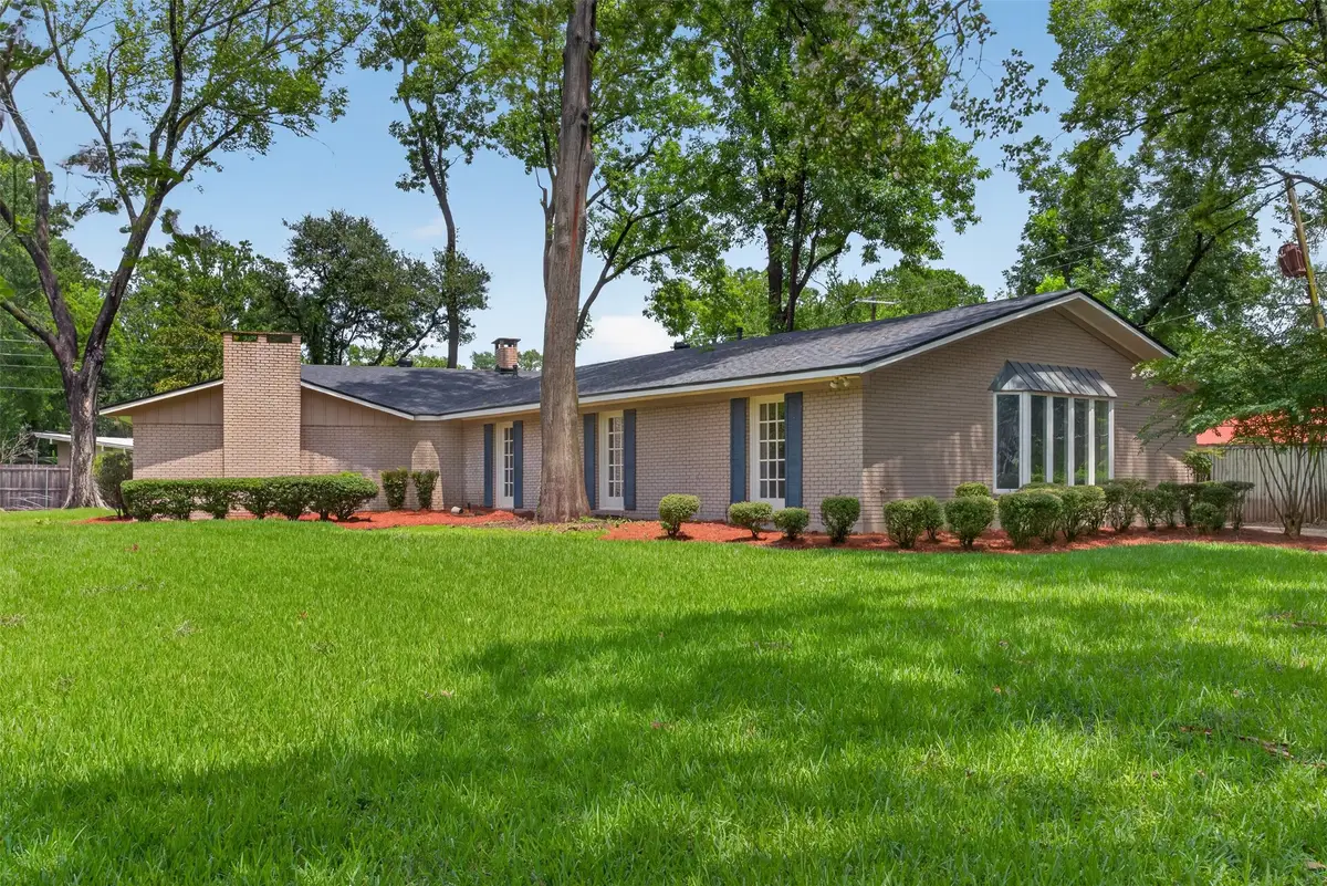 324 Gilbert Circle, Shreveport, LA 71106 - #1
