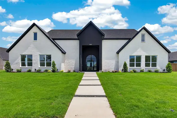 1010 Devonshire Drive N, Forney, TX 75126