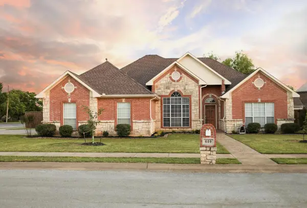 609 Acorn Street, Pilot Point, TX 76258