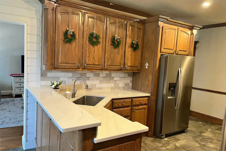 609 Acorn Street, Pilot Point, TX 76258 - #2
