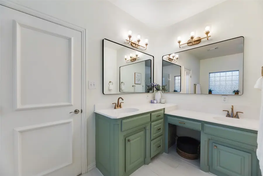 609 Acorn Street, Pilot Point, TX 76258 - #3