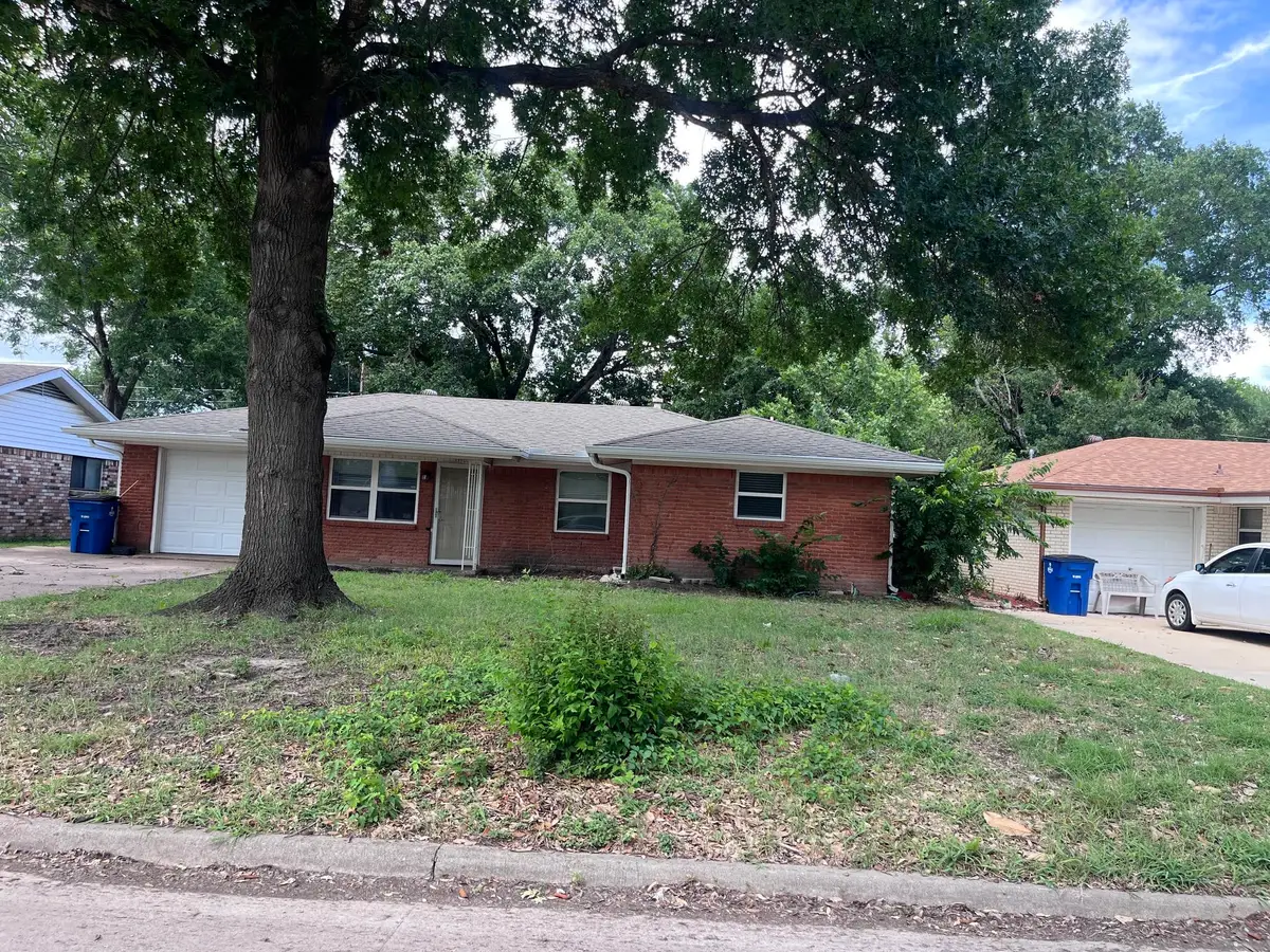 1110 Edgewood, Ennis, TX 75119 - #1