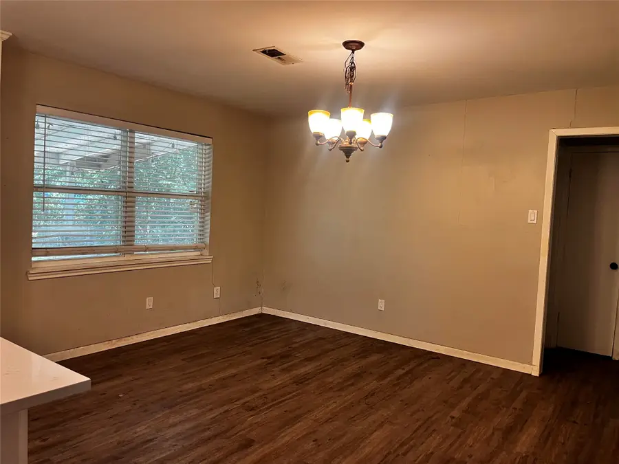 1110 Edgewood, Ennis, TX 75119 - #3