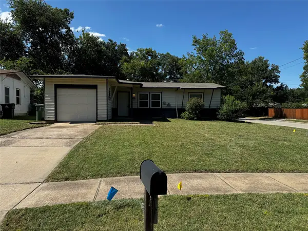 2009 Cloverdale Street, Arlington, TX 76010