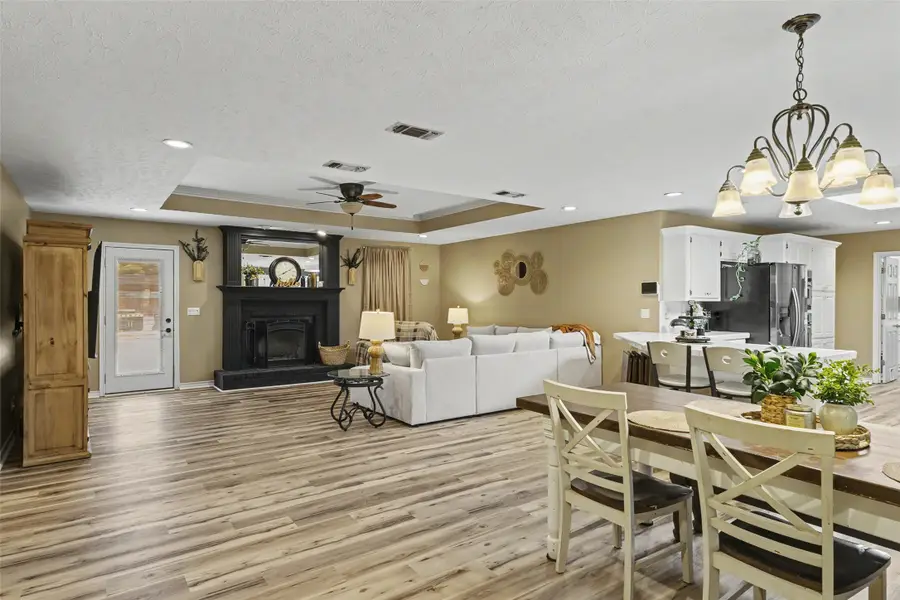 211 Meadow Dr, New Boston, TX 75570 - #3