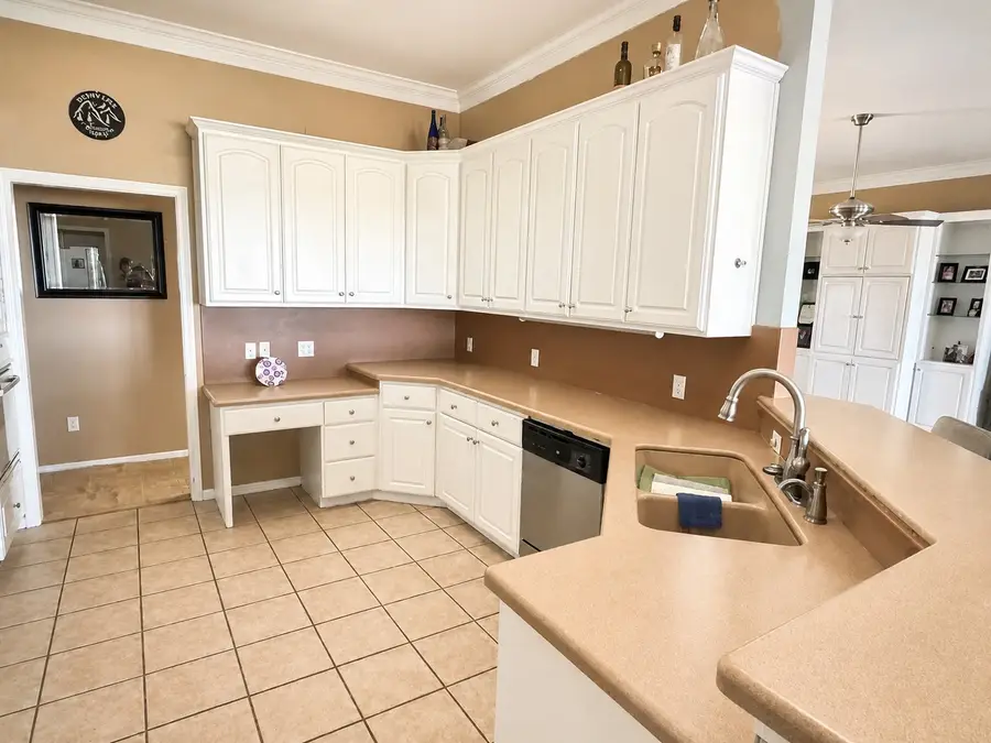 9805 Heritage Parkway, West, TX 76691 - #3