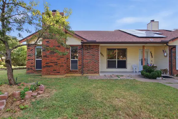2901 Kathleen Lane, Euless, TX 76039