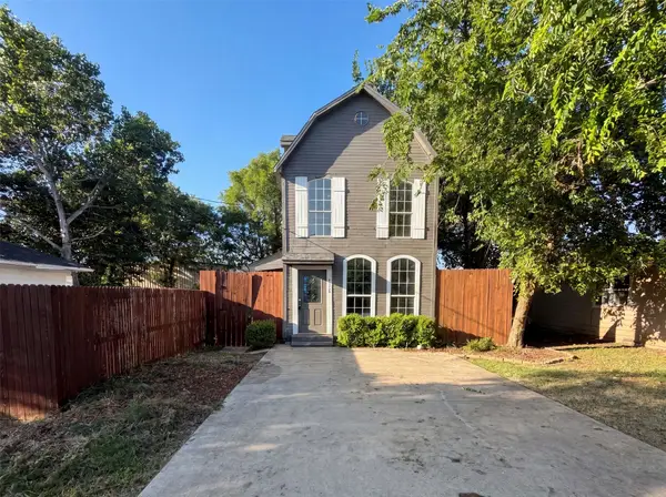 4526 S Horseshoe Trail, The Colony, TX 75056