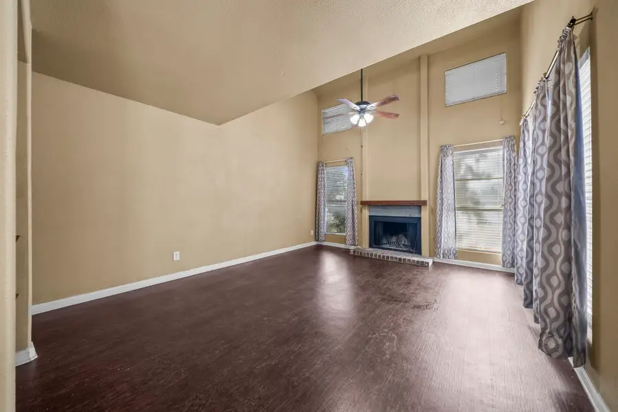 5516 Boca Raton Boulevard #310, Fort Worth, TX 76112 - #2