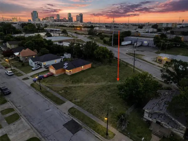 1125 E Broadway Avenue, Fort Worth, TX 76104