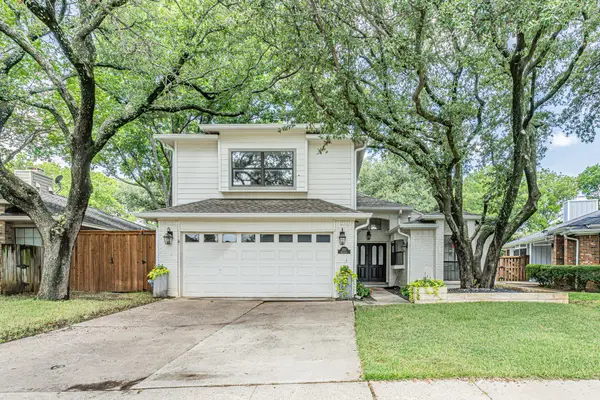 1221 Boardwalk Street, Arlington, TX 76011