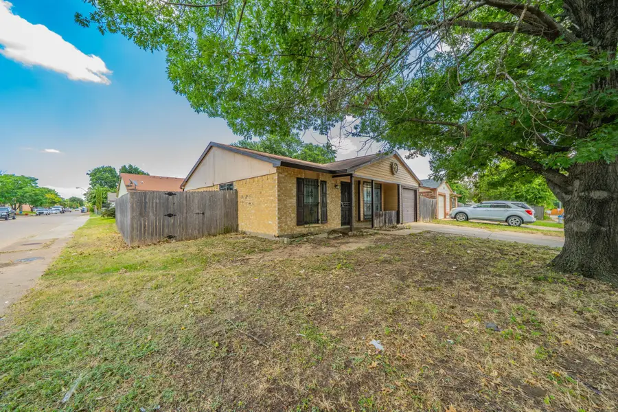 3232 Wilbarger Drive, Dallas, TX 75227 - #3