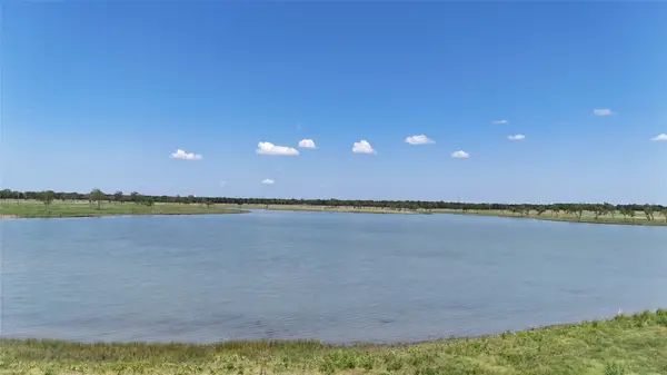 197 Waterfront Club Drive, Corsicana, TX 75110