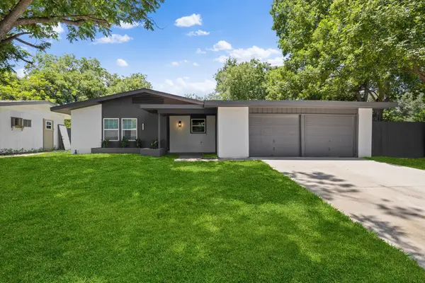 2420 Cloverdale Street, Arlington, TX 76010