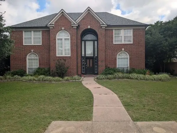 6832 Clear Spring Drive, Fort Worth, TX 76132