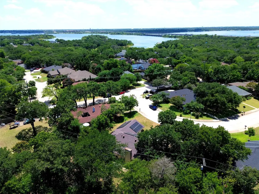 35 Hickory Hills Boulevard, Hickory Creek, TX 75065 - #2