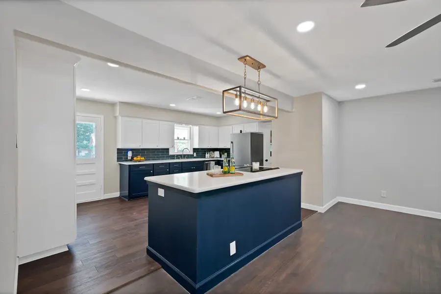712 Briarwood Boulevard, Arlington, TX 76013 - #2