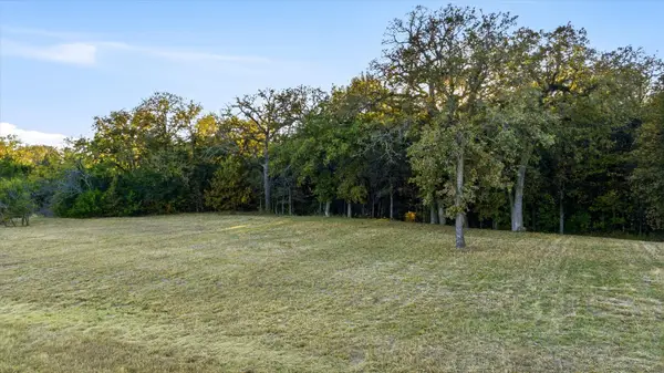 417 Acorn Trail, Granbury, TX 76049